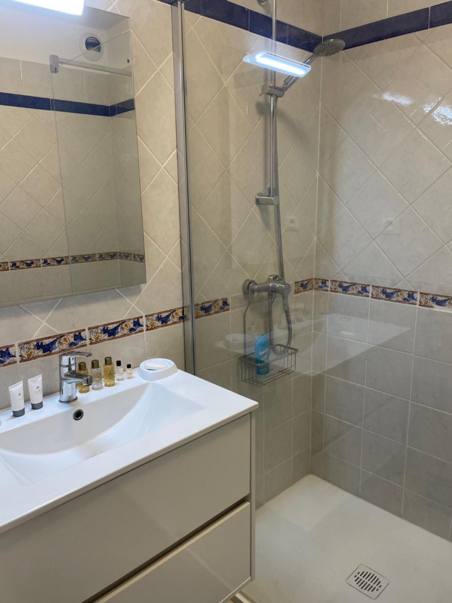 2 Pieces Saint Raphael Renove, Classe 4 Etoiles, 100 M Plages, Piscine, Tennis, Parc, Terrasse, Jardin Privatif Saint-Raphael (Var) Exterior foto