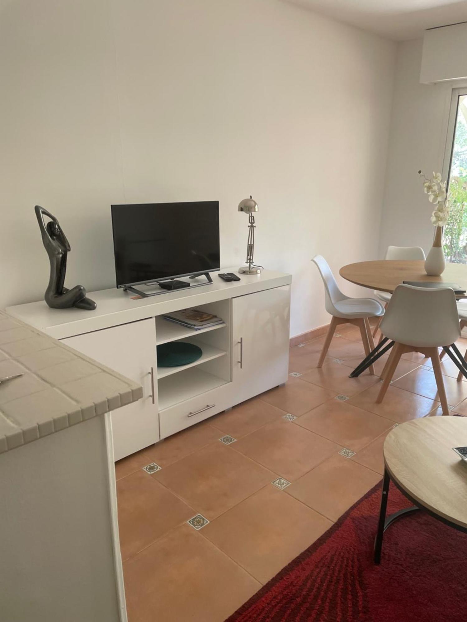 2 Pieces Saint Raphael Renove, Classe 4 Etoiles, 100 M Plages, Piscine, Tennis, Parc, Terrasse, Jardin Privatif Saint-Raphael (Var) Exterior foto