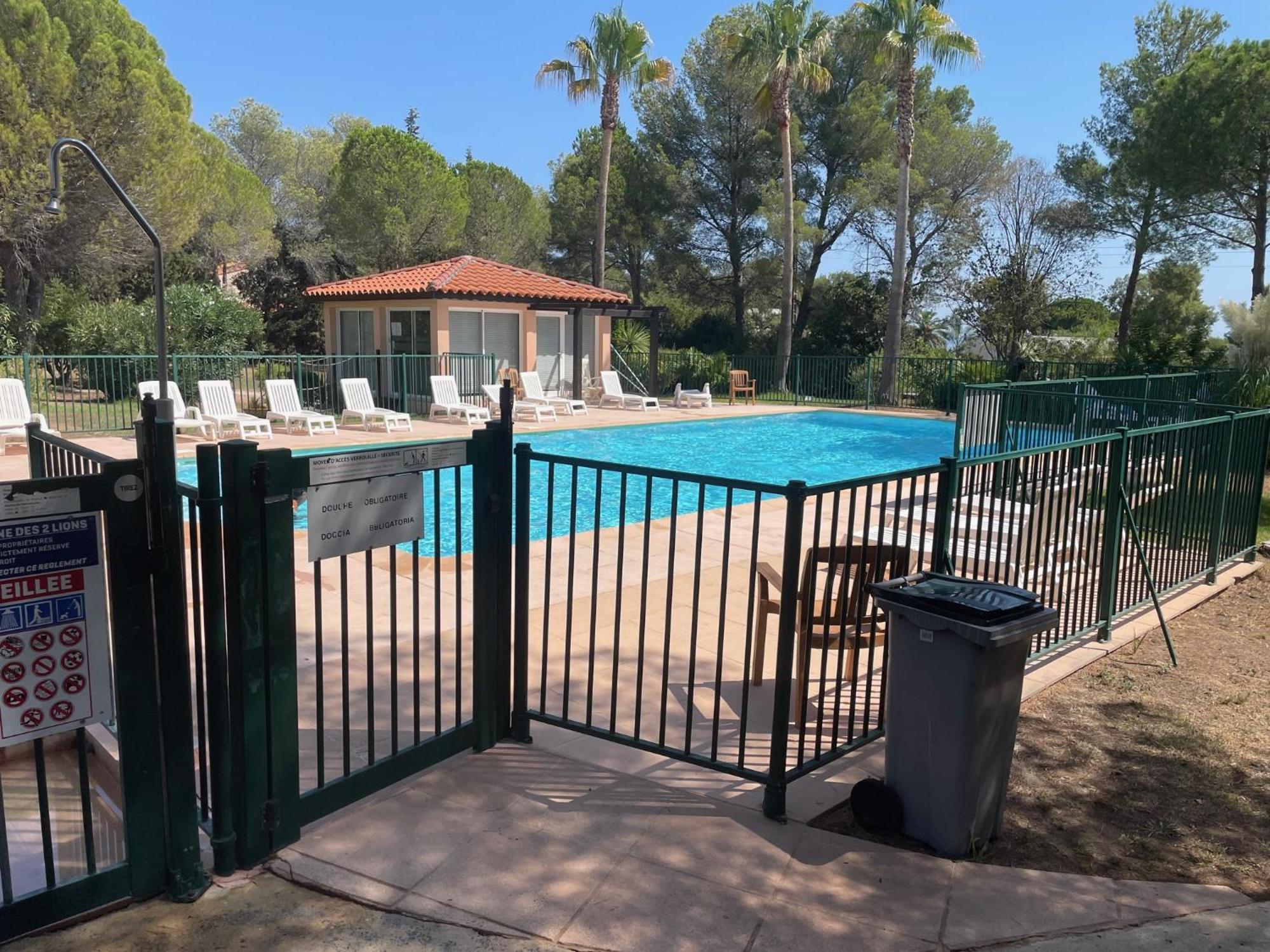 2 Pieces Saint Raphael Renove, Classe 4 Etoiles, 100 M Plages, Piscine, Tennis, Parc, Terrasse, Jardin Privatif Saint-Raphael (Var) Exterior foto