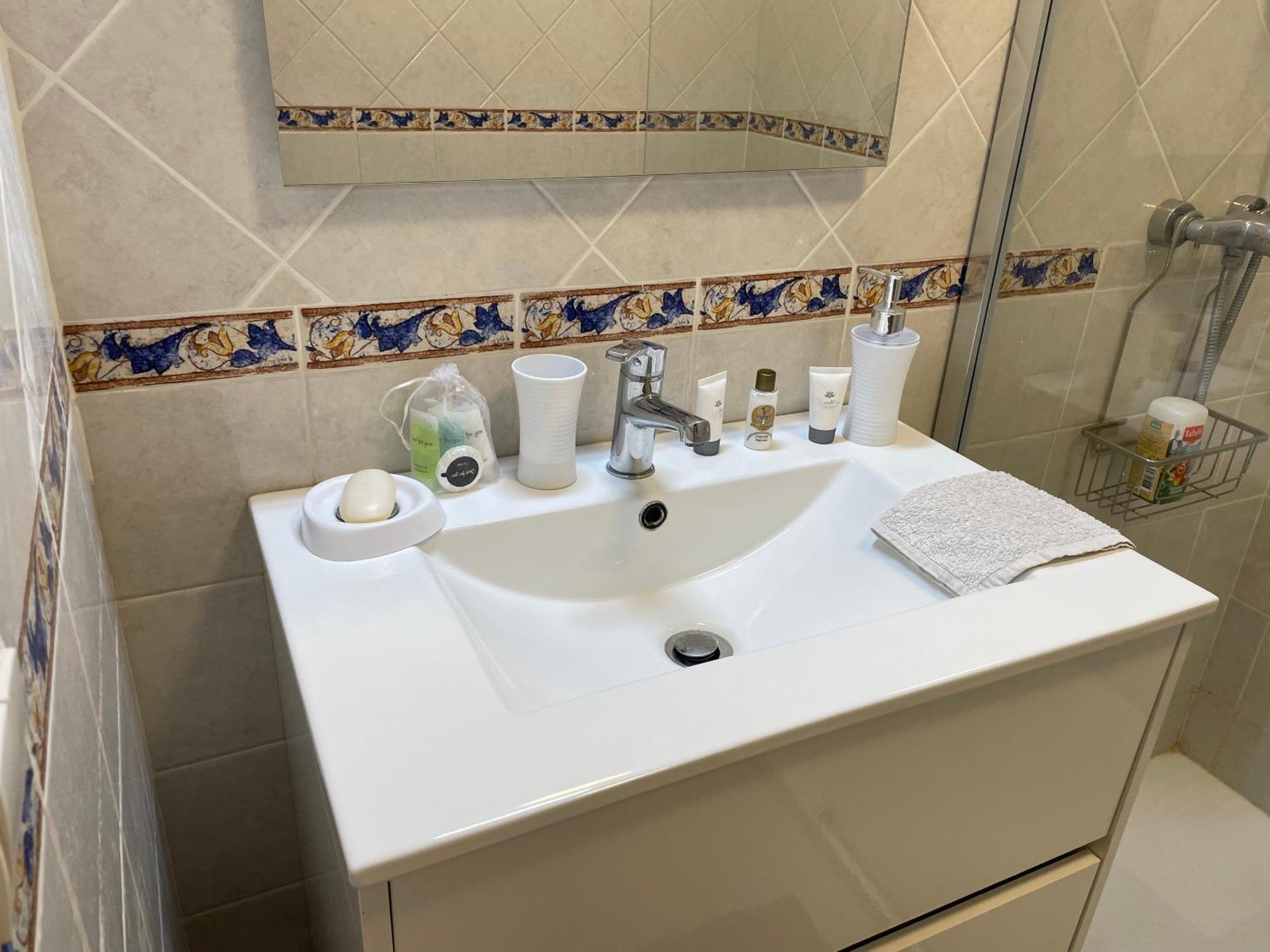 2 Pieces Saint Raphael Renove, Classe 4 Etoiles, 100 M Plages, Piscine, Tennis, Parc, Terrasse, Jardin Privatif Saint-Raphael (Var) Exterior foto